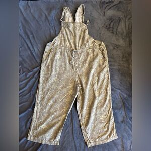 White Stag XL Cropped Overalls